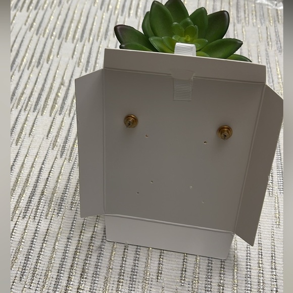 House of Harlow 1960 🔥Lion Head Fringe Gold Dangle Earring - Picture 7 of 7